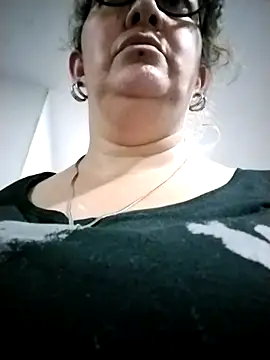 Snapshot of _Saraqueen chatting on 15, 3, 2026 Saraqueen online show from 15, 3, 2026