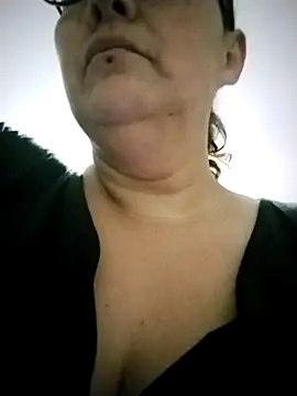 Snapshot of _Saraqueen chatting on 19, 3, 2026 Saraqueen online show from 19, 3, 2026