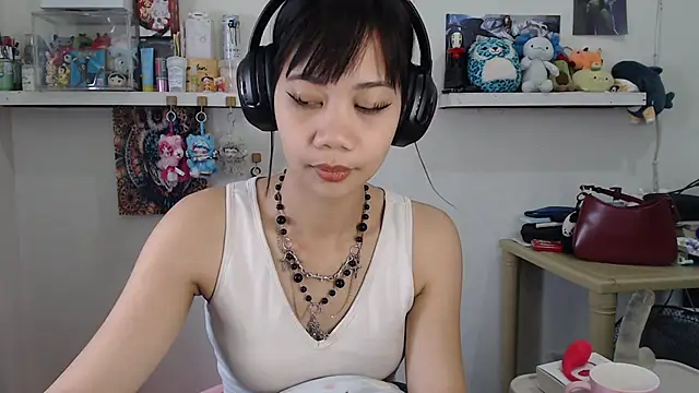 GloryKulikowski online show from 14, 3, 2026