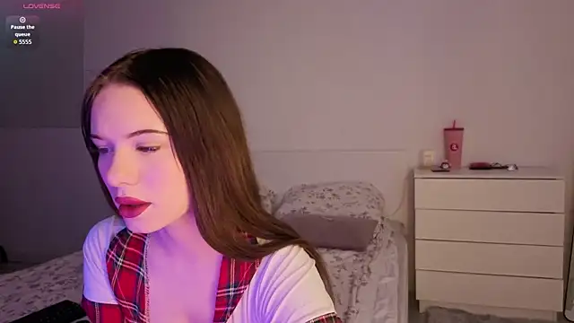 SirenBeatrice online show from 10, 4, 2026