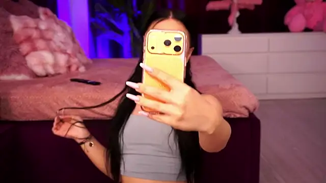 SashaLorrenz online show from 9, 4, 2026