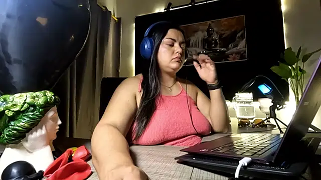 AzaraOnyx online show from 6, 6, 2026