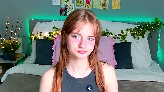 Snapshot of ElfieWhite chatting on 16, 6, 2026 ElfieWhite online show from 16, 6, 2026