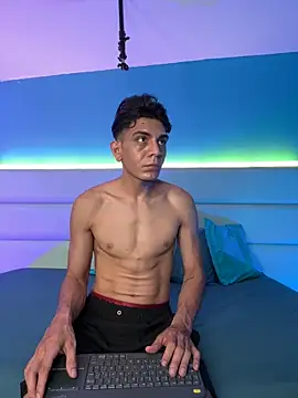 Snapshot of abrilandjulian chatting on 2, 3, 2026 abrilandjulian online show from 2, 3, 2026