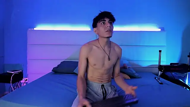 abrilandjulian online show from 5, 3, 2026