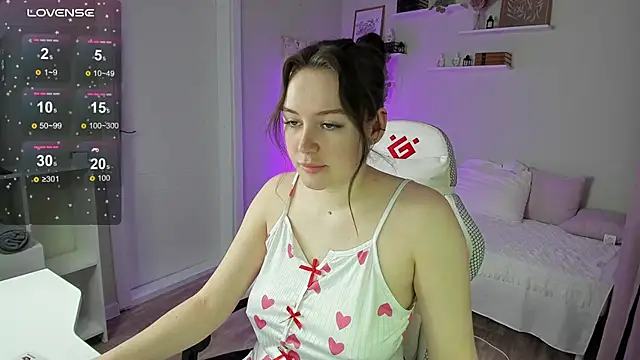 Laura CollinsS online show from 10, 4, 2026