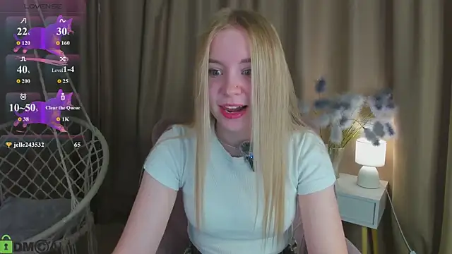Snapshot of Linda__Bloom chatting on 28, 6, 2026 Linda Bloom online show from 28, 6, 2026