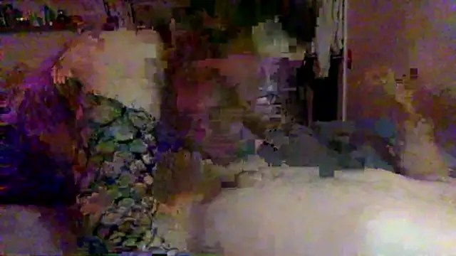 Snapshot of BrattyGirl2424 chatting on 8, 5, 2026 BrattyGirl2424 online show from 8, 5, 2026