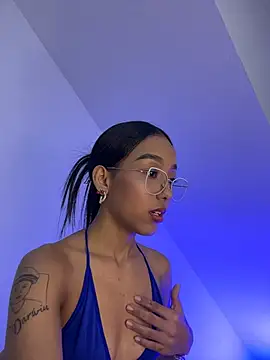 Snapshot of LunaVelour13 chatting on 22, 7, 2026 LunaVelour13 online show from 22, 7, 2026