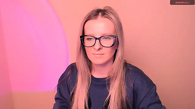 Snapshot of AnnePeach chatting on 15, 2, 2026 AnnePeach online show from 15, 2, 2026