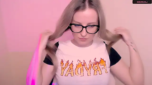 AnnePeach online show from 9, 4, 2026