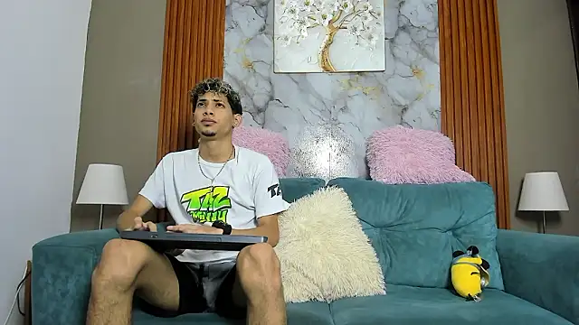 Snapshot of YOUNG_BOYS_HELL chatting on 13, 3, 2026 YOUNG BOYS HELL online show from 13, 3, 2026
