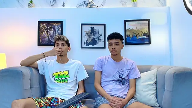 Snapshot of YOUNG_BOYS_HELL chatting on 9, 4, 2026 YOUNG BOYS HELL online show from 9, 4, 2026