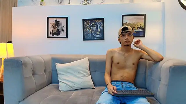 Snapshot of YOUNG_BOYS_HELL chatting on 17, 4, 2026 YOUNG BOYS HELL online show from 17, 4, 2026