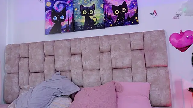 MiiaBlumm  online show from 9, 4, 2026