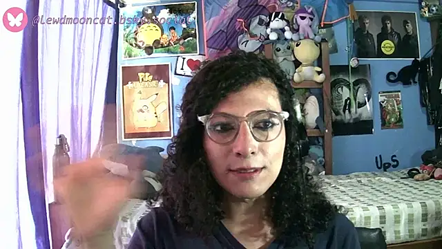 Snapshot of lewd_mooncat chatting on 5, 5, 2026 lewd mooncat online show from 5, 5, 2026