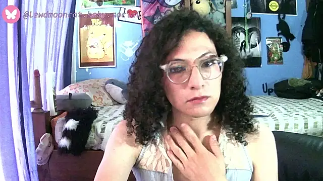 Snapshot of lewd_mooncat chatting on 14, 5, 2026 lewd mooncat online show from 14, 5, 2026