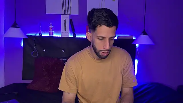 Snapshot of Karim_mansur chatting on 21, 4, 2026 Karim mansur online show from 21, 4, 2026