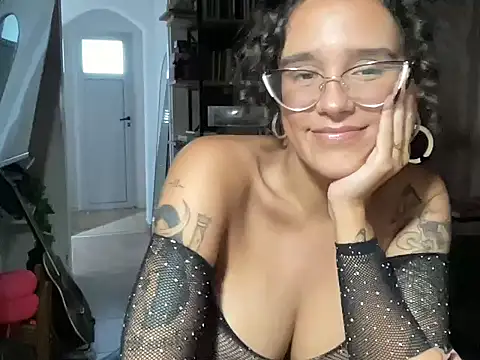 curlybb55 online show from 18, 2, 2026