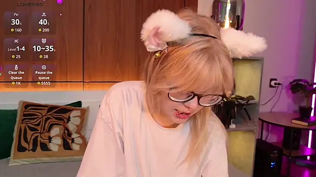 Snapshot of MoliQin chatting on 5, 5, 2026 MoliQin online show from 5, 5, 2026