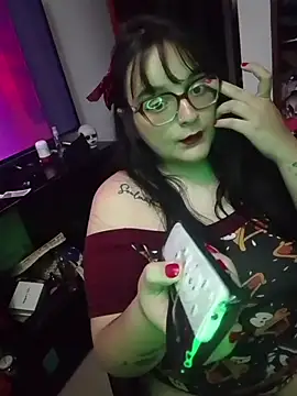 Snapshot of daphneev chatting on 10, 5, 2026 daphneev online show from 10, 5, 2026