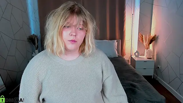 luna c0ra online show from 4, 4, 2026