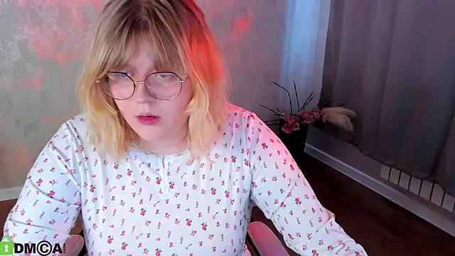 luna c0ra online show from 12, 4, 2026