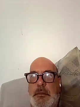 Snapshot of Milwokee chatting on 2, 3, 2026 Milwokee online show from 2, 3, 2026