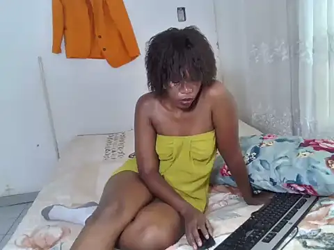 Snapshot of beautyslim45 chatting on 22, 2, 2026 beautyslim45 online show from 22, 2, 2026