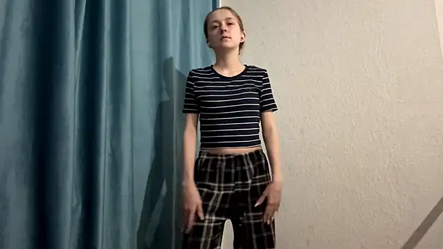 Snapshot of StaticBliss chatting on 25, 2, 2026 StaticBliss online show from 25, 2, 2026