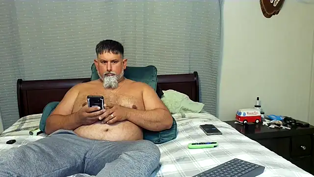 Snapshot of Brownmagic48 chatting on 27, 5, 2026 Brownmagic48 online show from 27, 5, 2026