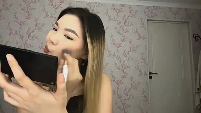 Snapshot of Elina_Mottel chatting on 2, 3, 2026 Elina Mottel online show from 2, 3, 2026