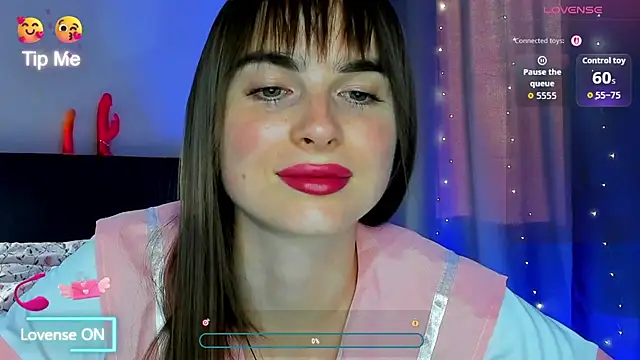 Snapshot of megann_fox2 chatting on 18, 7, 2026 megann fox2 online show from 18, 7, 2026
