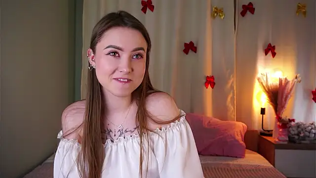 Snapshot of LorileeRuetz chatting on 27, 2, 2026 LorileeRuetz online show from 27, 2, 2026