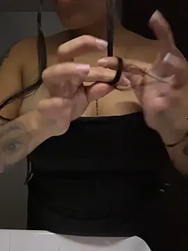 Snapshot of MegannNoireX chatting on 2, 6, 2026 MegannNoireX online show from 2, 6, 2026
