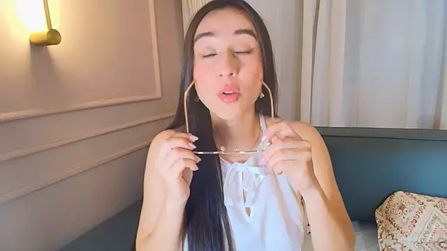 Snapshot of Dorothy_valerisse chatting on 18, 3, 2026 Dorothy valerisse online show from 18, 3, 2026