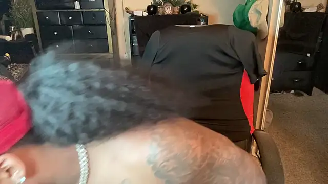 Snapshot of nikolovetm chatting on 17, 2, 2026 nikolovetm online show from 17, 2, 2026