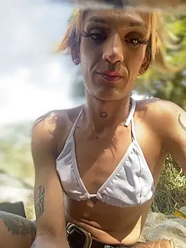 Snapshot of celeste_hell_ chatting on 10, 5, 2026 celeste hell online show from 10, 5, 2026