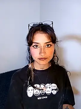 Lili  Clan online show from 3, 3, 2026