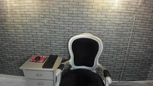 hillary bigbutt online show from 2, 4, 2026