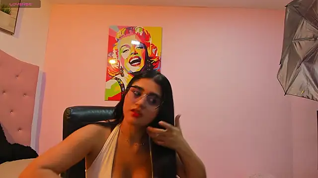 Snapshot of mila_quin chatting on 26, 2, 2026 mila quin online show from 26, 2, 2026