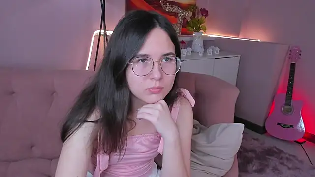 leylamirage online show from 14, 3, 2026