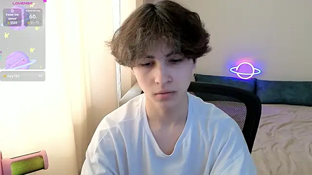  LukaHayes  online show from 14, 4, 2026