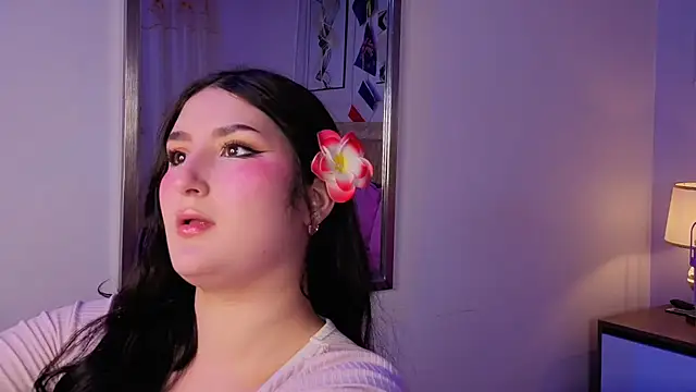 Snapshot of zoe_moon__ chatting on 4, 7, 2026 zoe moon online show from 4, 7, 2026