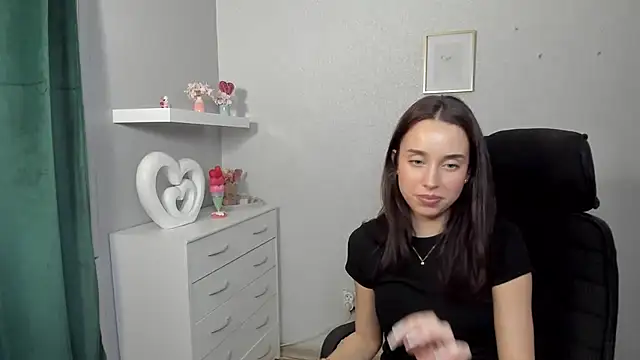 Snapshot of AdeleSolo chatting on 20, 4, 2026 AdeleSolo online show from 20, 4, 2026