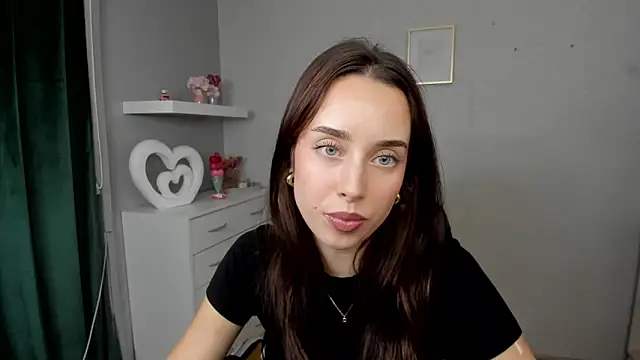 Snapshot of AdeleSolo chatting on 19, 5, 2026 AdeleSolo online show from 19, 5, 2026