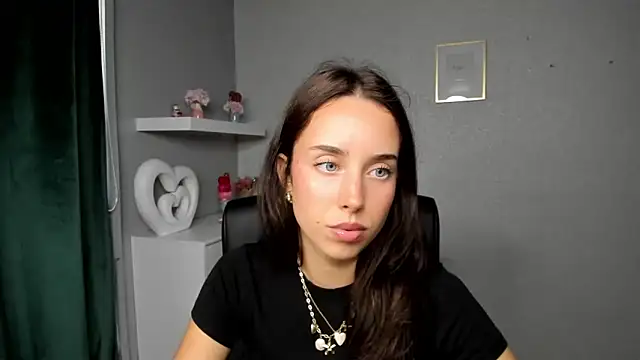 Snapshot of AdeleSolo chatting on 23, 6, 2026 AdeleSolo online show from 23, 6, 2026
