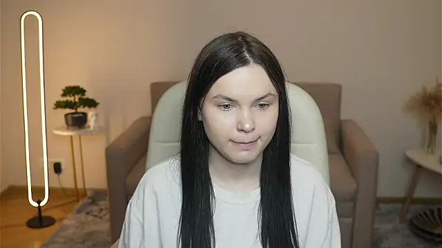 Snapshot of LeilaErcolani chatting on 22, 2, 2026 LeilaErcolani online show from 22, 2, 2026