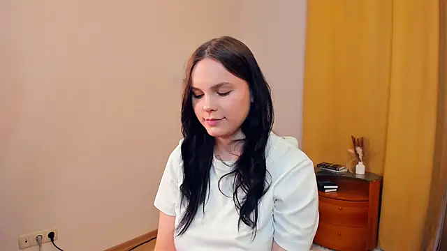 Snapshot of LeilaErcolani chatting on 1, 3, 2026 LeilaErcolani online show from 1, 3, 2026