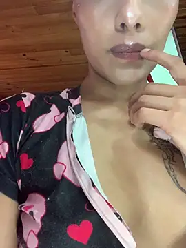 Snapshot of Emily-Fire chatting on 2, 3, 2026 Emily-Fire online show from 2, 3, 2026